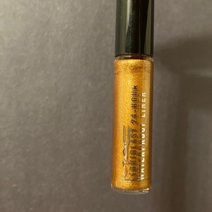Shimmer Eyeliner